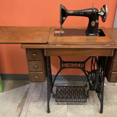 1920s Vint Singer Sewing Machine