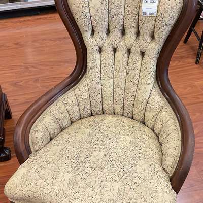 queen seat