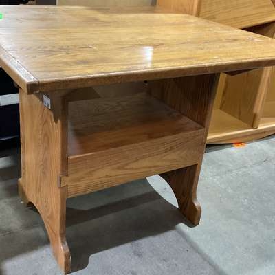 Sq Pegged Game Table