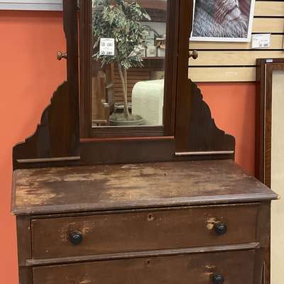 Dresser