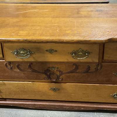 Dresser