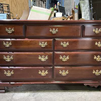 Dresser