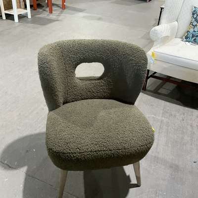 Modular Fuzzy Chair w/ cut-out back