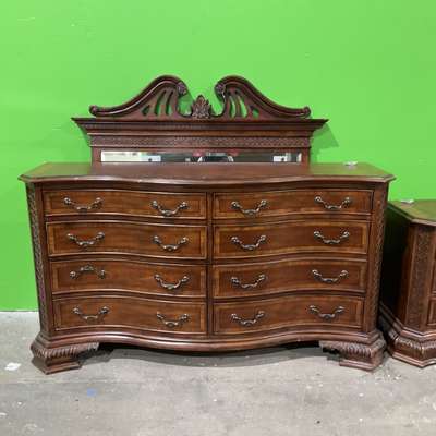 Dresser